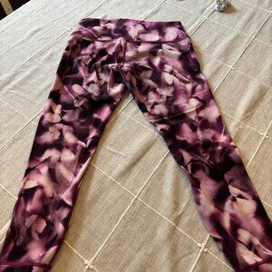 Like New - Lululemon Wunder Under High-Rise Crop Leggings